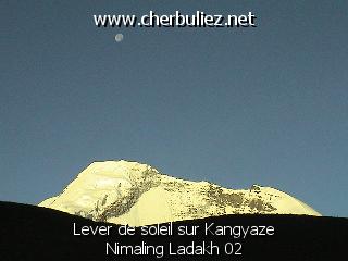 légende: Lever de soleil sur Kangyaze Nimaling Ladakh 02
qualityCode=raw
sizeCode=half

Données de l'image originale:
Taille originale: 162667 bytes
Temps d'exposition: 1/215 s
Diaph: f/400/100
Heure de prise de vue: 2002:06:28 05:36:28
Flash: non
Focale: 97/10 mm
